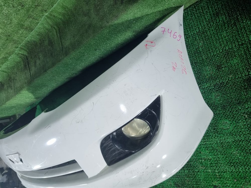 Бампер передний Toyota Ipsum ACM26 2AZFE