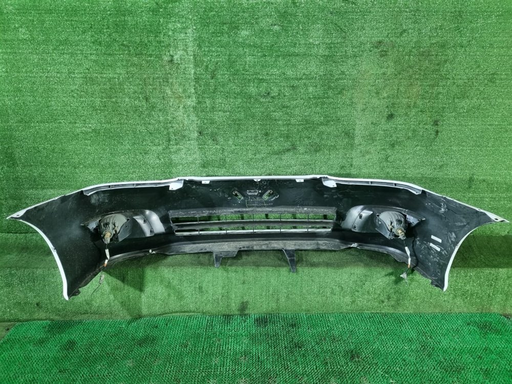 Бампер передний Ipsum 2005 ACM26 2AZFE