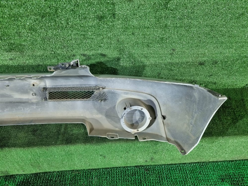 Бампер передний Pajero IO 2004 H67W 4G94