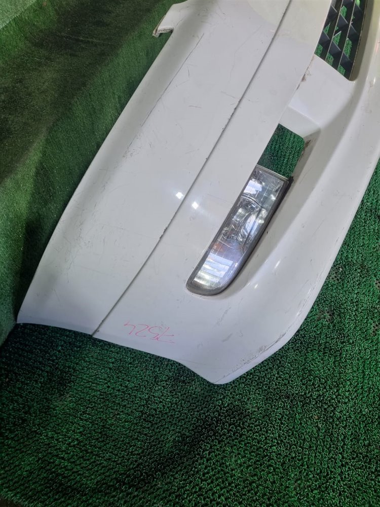 Бампер передний Ipsum 2002 ACM21 2AZ-FE