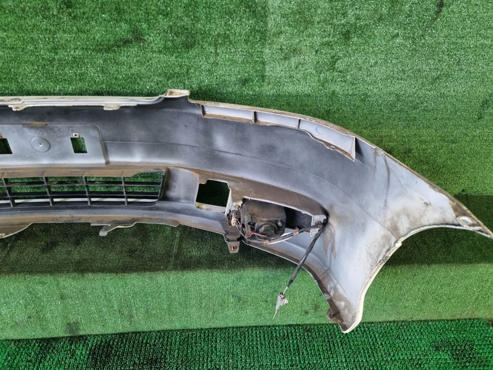 Бампер передний Ipsum 2002 ACM21 2AZ-FE