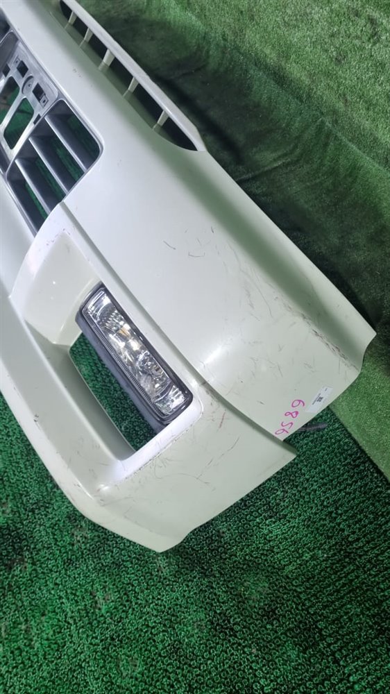 Бампер передний Nissan Elgrand E50 QD32DE