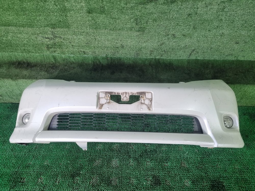 Запчасть бампер передний Toyota ISIS 2011 ZGM11 3ZR-FAE контрактная Бампер передний Toyota ISIS 2011 ZGM11 3ZR-FAE контрактная