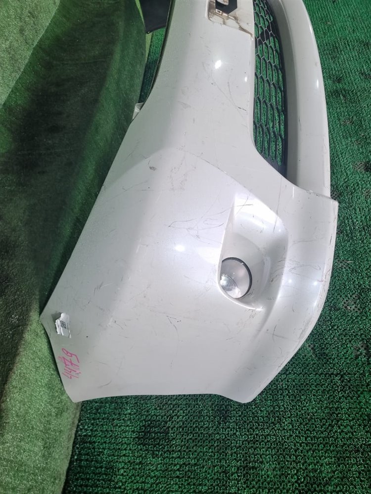 Бампер передний ISIS 2011 ZGM11 3ZR-FAE Бампер передний ISIS 2011 ZGM11 3ZR-FAE