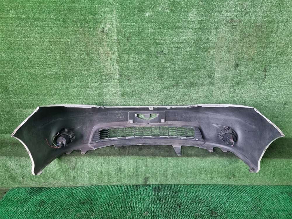 Бампер передний ISIS 2011 ZGM11 3ZR-FAE Бампер передний ISIS 2011 ZGM11 3ZR-FAE