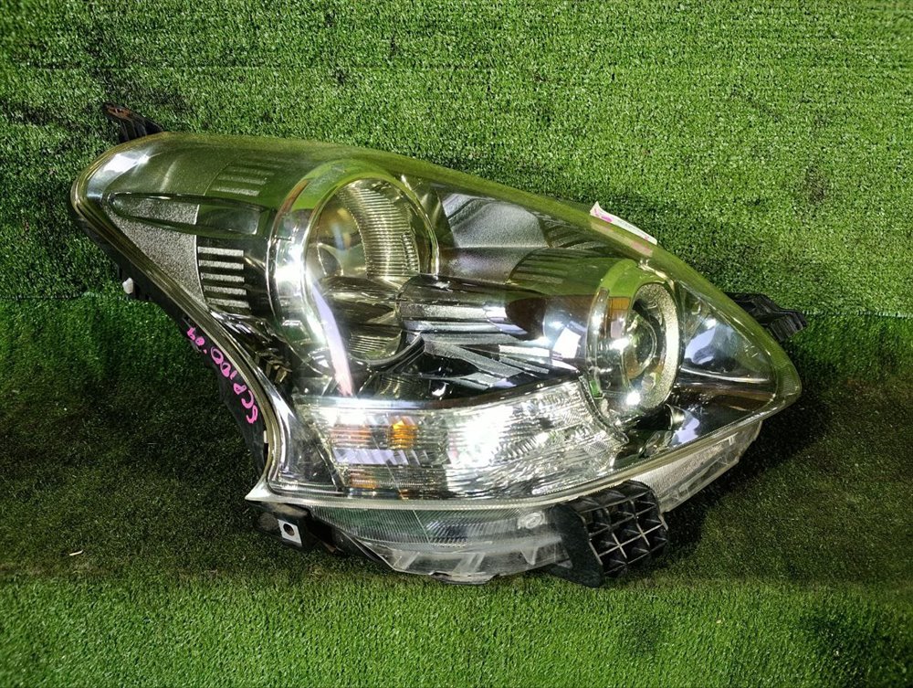 Запчасть фара правая Toyota Ractis 2006 NCP100 1NZ-FE контрактная ФАРА правая Toyota Ractis 2006 NCP100 1NZ-FE контрактная