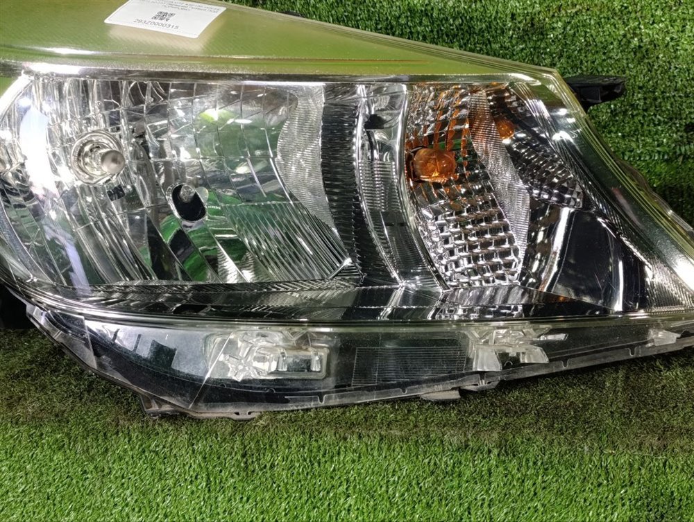 ФАРА правая VITZ 2013 KSP130 1KRFE