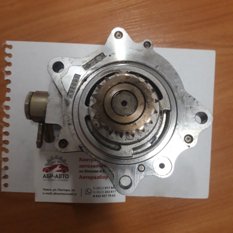 Насос Nissan Primera 12 YD22 Насос Nissan Primera 12 YD22