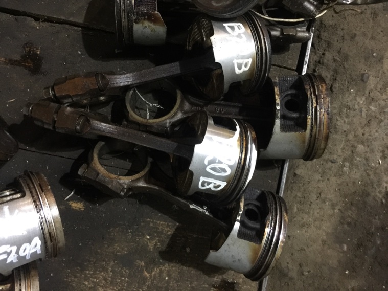 Поршень Honda Crv RD1 B20B Поршень Honda Crv RD1 B20B