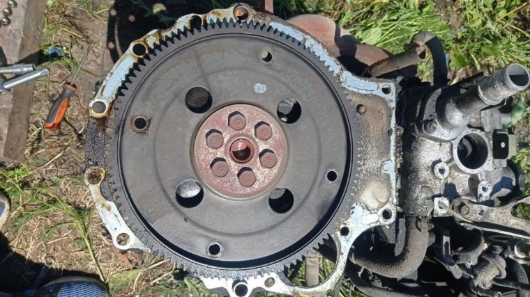 Маховик Mazda Demio DW3W B3 Маховик Mazda Demio DW3W B3