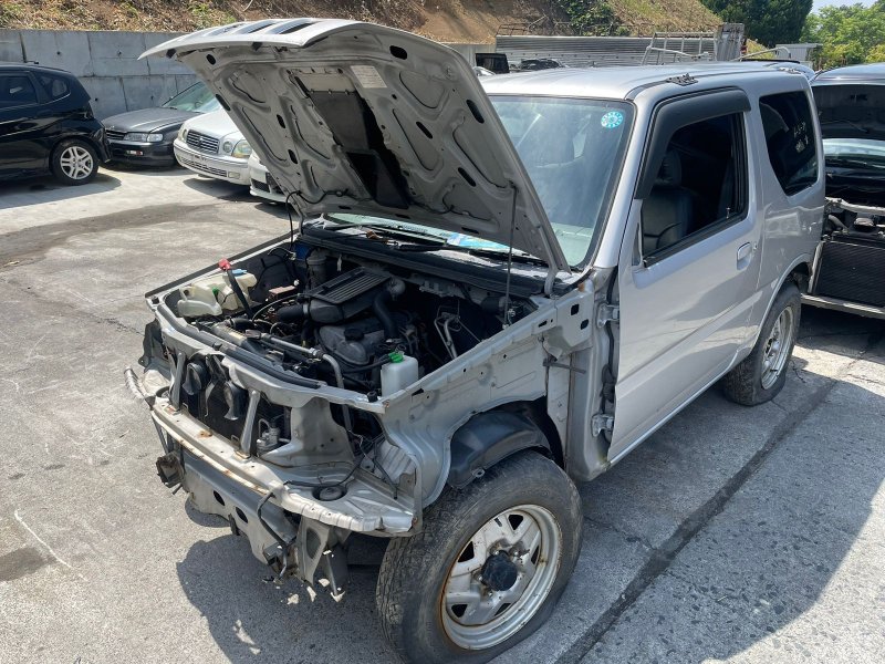 Ветровик левый передний для SUZUKI JIMNY JB23W K6A, 81A00, 81A00 1 ракурс Ветровик левый передний для SUZUKI JIMNY JB23W K6A, 81A00, 81A00 1 ракурс
