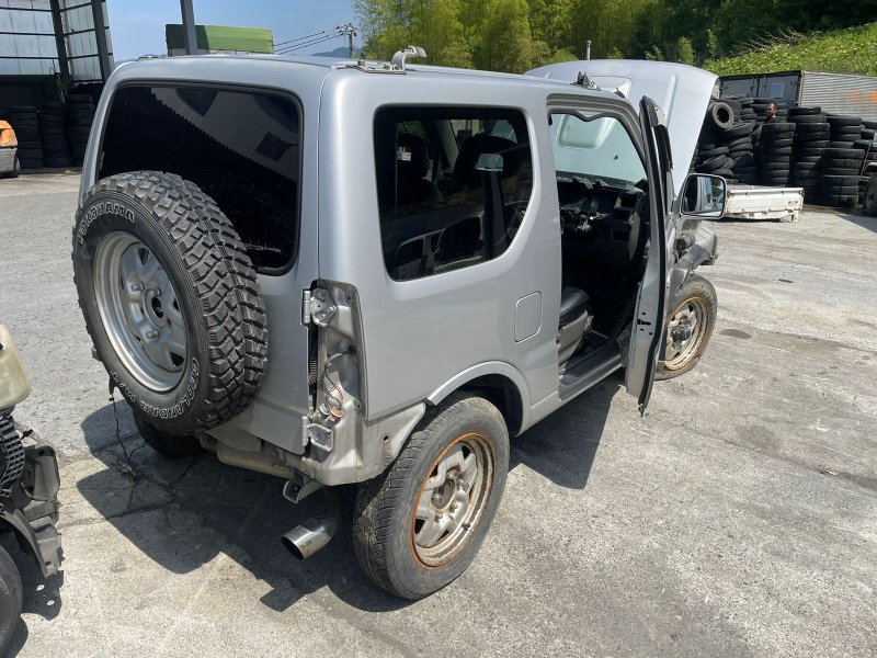 Ветровик левый передний для SUZUKI JIMNY JB23W K6A, 81A00, 81A00 2 ракурс Ветровик левый передний для SUZUKI JIMNY JB23W K6A, 81A00, 81A00 2 ракурс