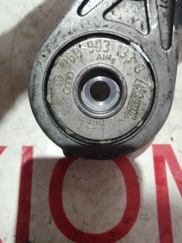 Ролик натяжной A4 2011 8K5 CDHB
