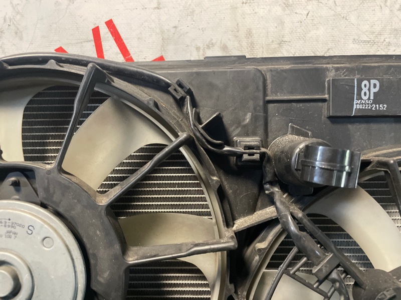 Радиатор двс для TOYOTA PRIUS ALPHA ZVW41 2ZRFXE, 1640037260, 1640037260 7 ракурс Радиатор двс для TOYOTA PRIUS ALPHA ZVW41 2ZRFXE, 1640037260, 1640037260 7 ракурс