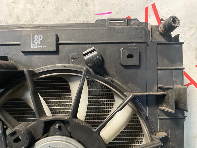 Радиатор двс для TOYOTA PRIUS ALPHA ZVW41 2ZRFXE, 1640037260, 1640037260 8 ракурс Радиатор двс для TOYOTA PRIUS ALPHA ZVW41 2ZRFXE, 1640037260, 1640037260 8 ракурс