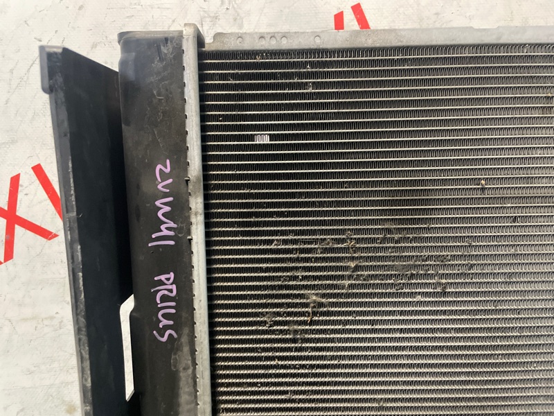 Радиатор двс для TOYOTA PRIUS ALPHA ZVW41 2ZRFXE, 1640037260, 1640037260 14 ракурс Радиатор двс для TOYOTA PRIUS ALPHA ZVW41 2ZRFXE, 1640037260, 1640037260 14 ракурс