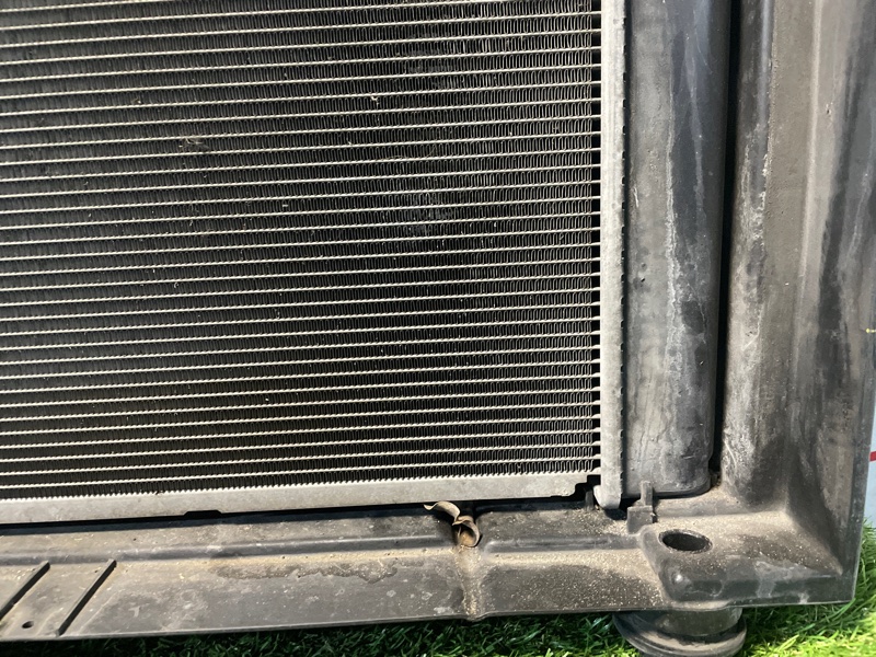 Радиатор двс для TOYOTA PRIUS ALPHA ZVW41 2ZRFXE, 1640037260, 1640037260 19 ракурс Радиатор двс для TOYOTA PRIUS ALPHA ZVW41 2ZRFXE, 1640037260, 1640037260 19 ракурс