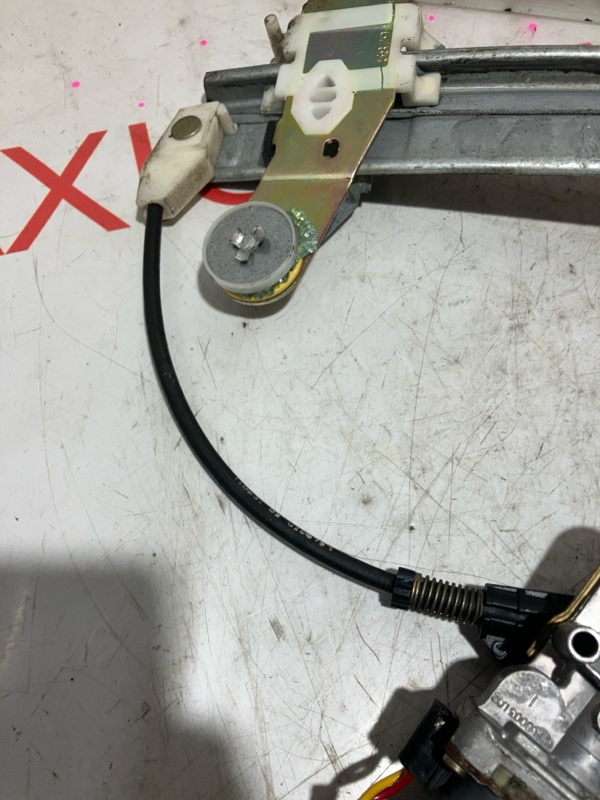 Стеклоподъемник передний правый LINCOLN TOWNCAR FN145 MODULAR V8 Стеклоподъемник передний правый LINCOLN TOWNCAR FN145 MODULAR V8