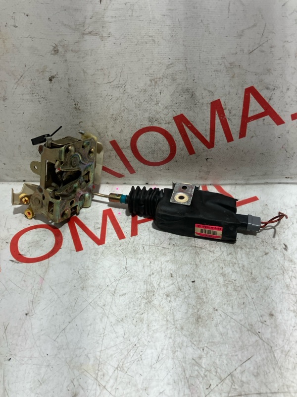 Замок двери передний правый LINCOLN TOWNCAR 1998 FN145 MODULAR V8 F8VB54218A42 контрактная