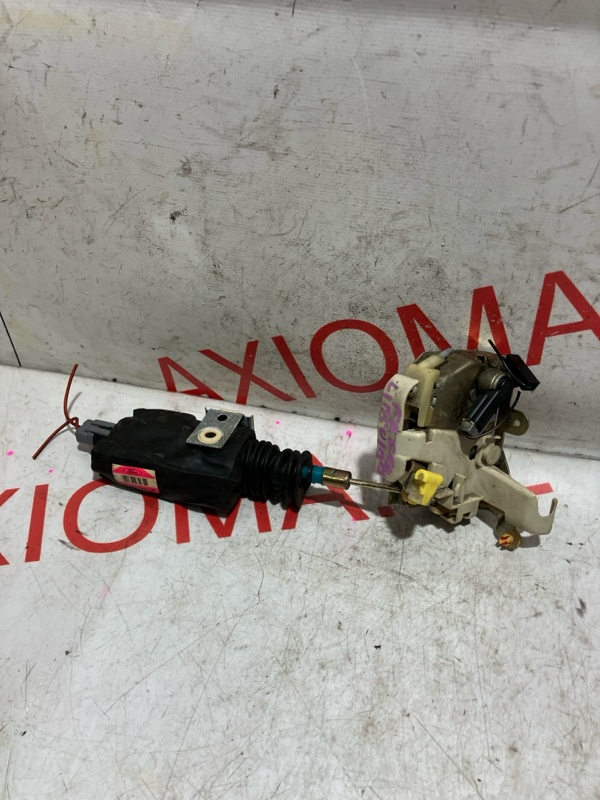 Замок двери передний правый TOWNCAR 1998 FN145 MODULAR V8