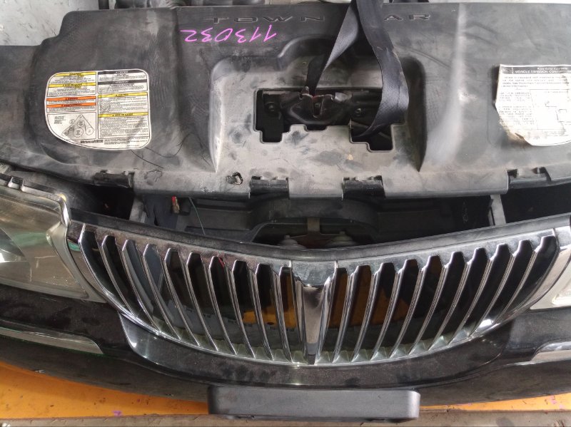 Ноускат TOWNCAR 1998 FN145 MODULAR V8