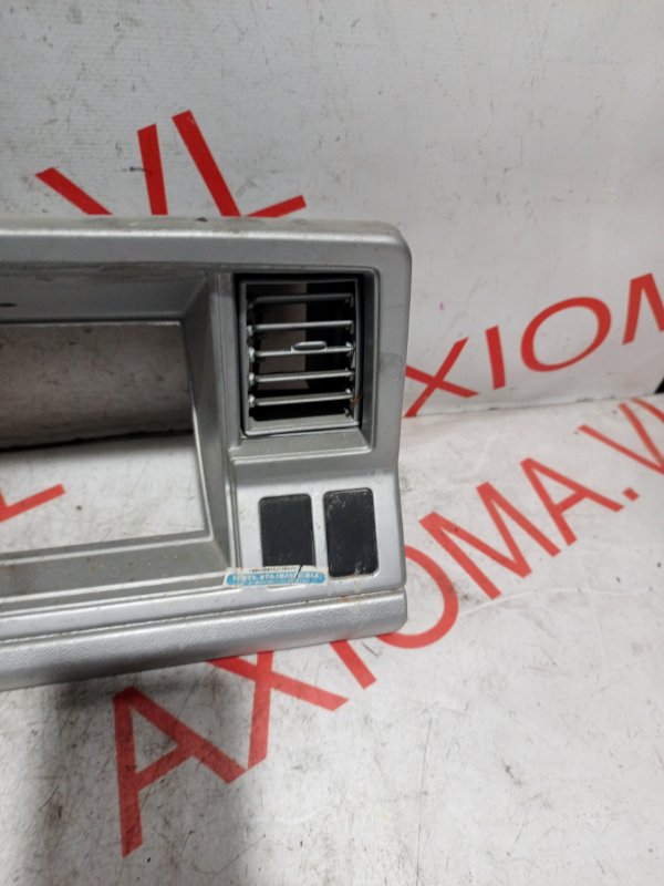 Консоль спидометра для NISSAN VANETTE VPJC22 A15S, 68240G5310, 68240G5310 9 ракурс Консоль спидометра для NISSAN VANETTE VPJC22 A15S, 68240G5310, 68240G5310 9 ракурс