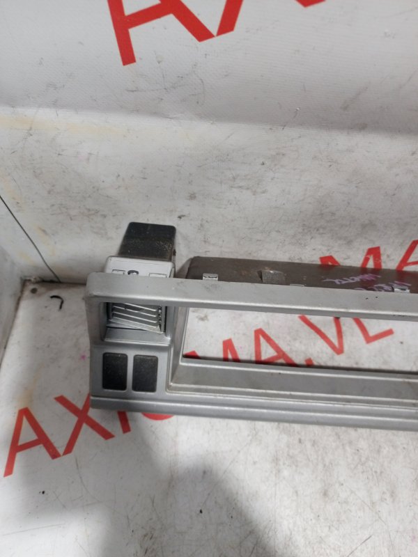 Консоль спидометра для NISSAN VANETTE VPJC22 A15S, 68240G5310, 68240G5310 11 ракурс Консоль спидометра для NISSAN VANETTE VPJC22 A15S, 68240G5310, 68240G5310 11 ракурс