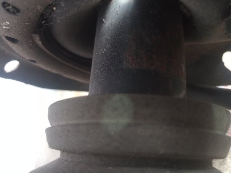 Стойка подвески передняя правая HONDA FIT GE6 L13A