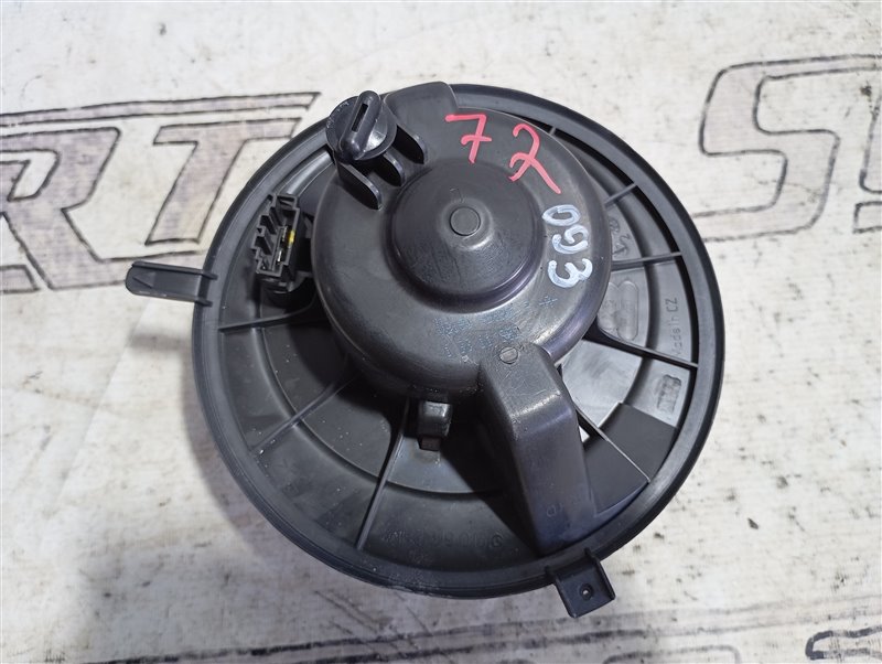 Мотор печки Touran 2011 1T 1.4 CAV Мотор печки Touran 2011 1T 1.4 CAV