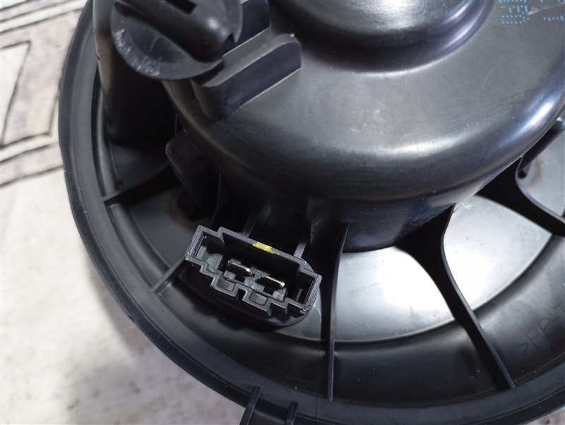 Мотор печки Touran 2011 1T 1.4 CAV Мотор печки Touran 2011 1T 1.4 CAV