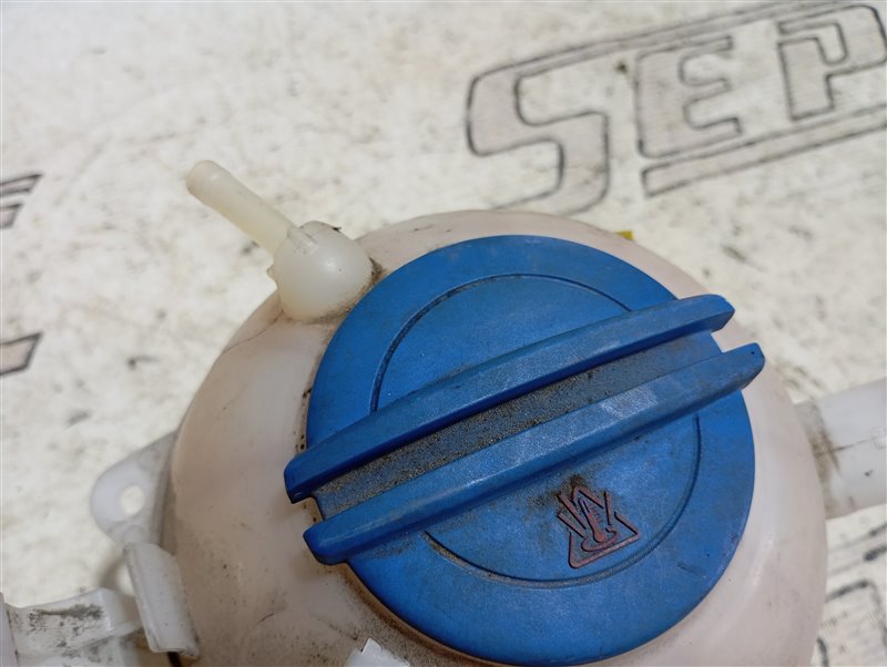 Бачок расширительный Passat 2012 B7 1.4 CAXA