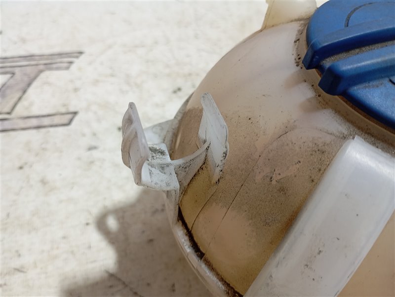 Бачок расширительный Passat 2012 B7 1.4 CAXA