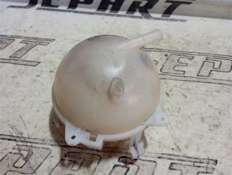 Бачок расширительный Passat 2012 B7 1.4 CAXA