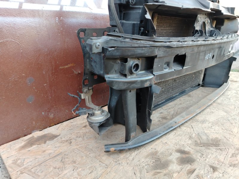 Кассета радиаторов в сборе с телевизором Passat 2016 B8