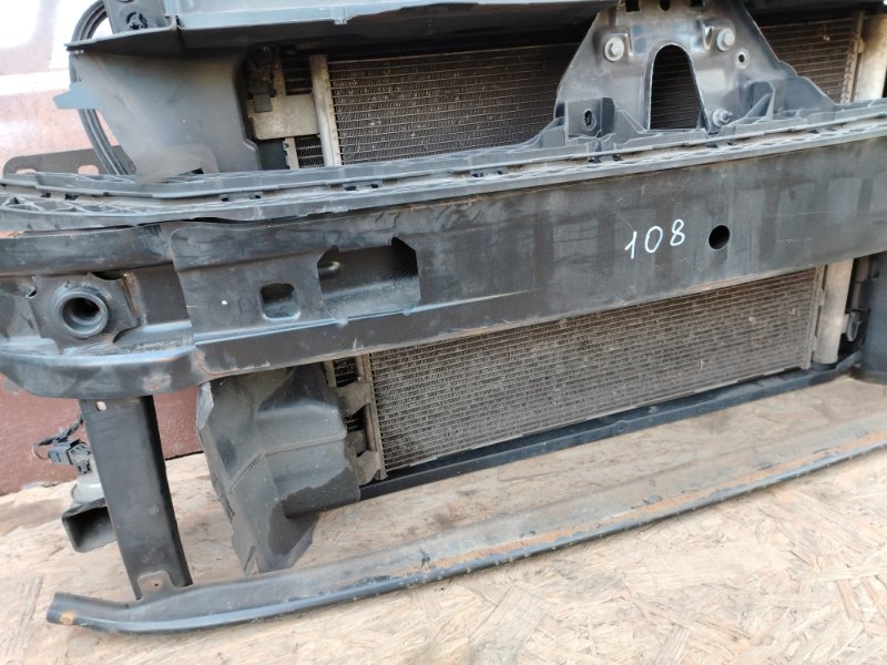 Кассета радиаторов в сборе с телевизором Passat 2016 B8