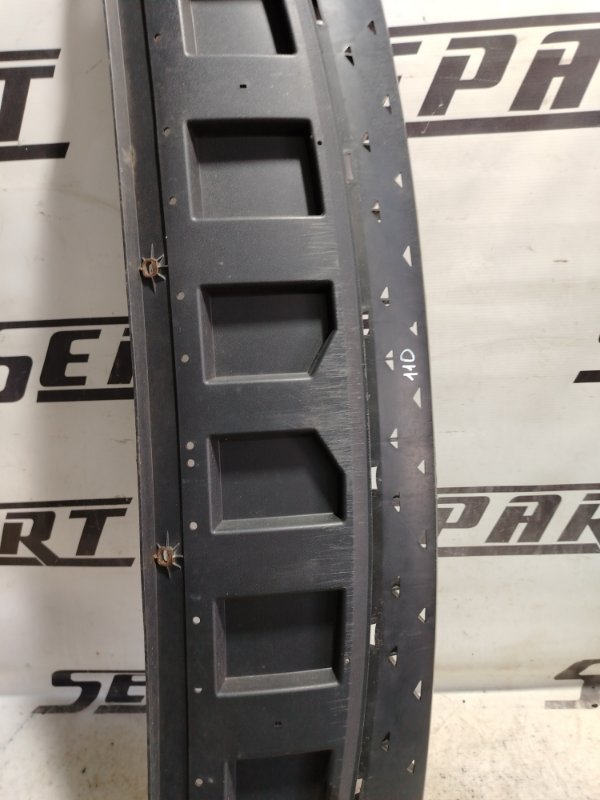 Пыльник бампера Skoda Rapid 1.2 CBZB