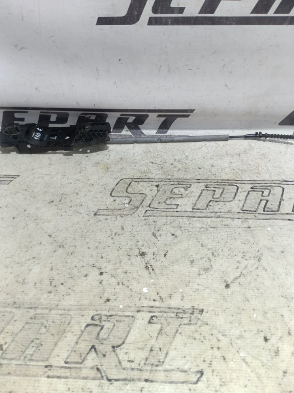 Кронштейн ручки двери передний Rapid 2014 1.2 CBZB Кронштейн ручки двери передний Rapid 2014 1.2 CBZB