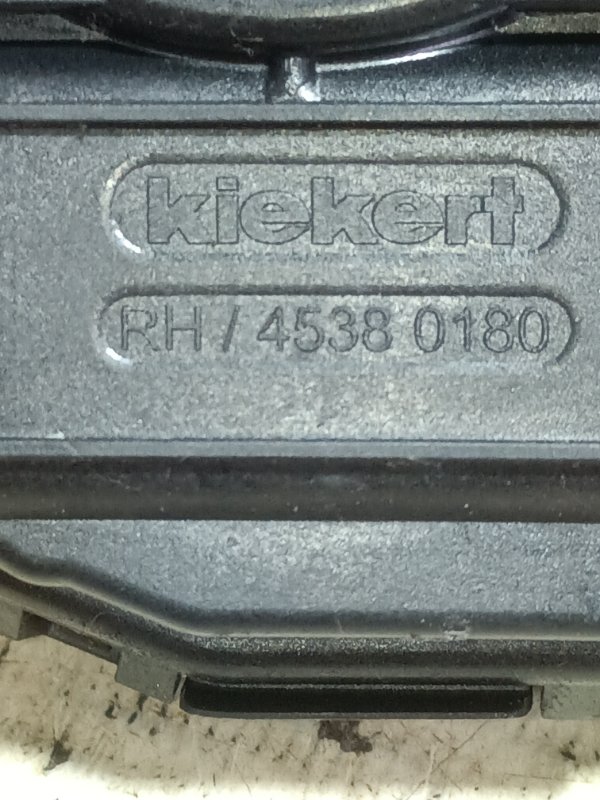 Замок двери задний правый Octavia 2017 A7 1.4 CZD