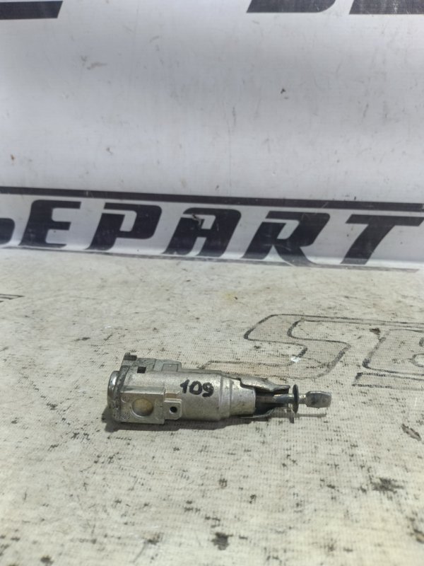 Личинка замка двери Skoda YETI 2011 1.4 CAXA 5L0837167 контрактная