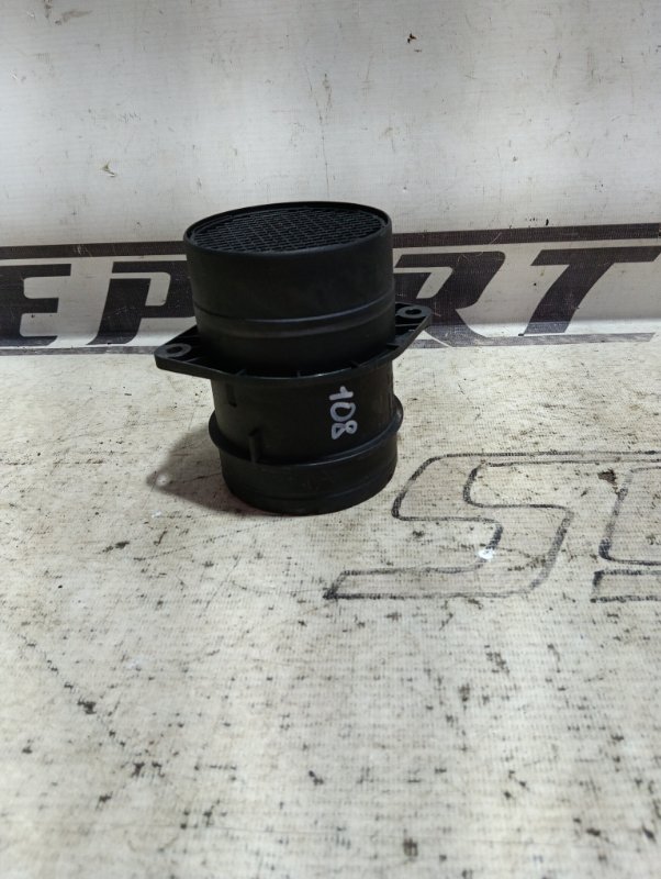 Датчик массового расхода воздуха Volkswagen Passat 2016 B8 контрактная