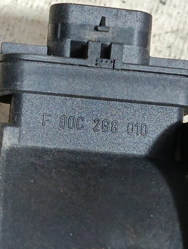 Датчик массового расхода воздуха Passat 2016 B8