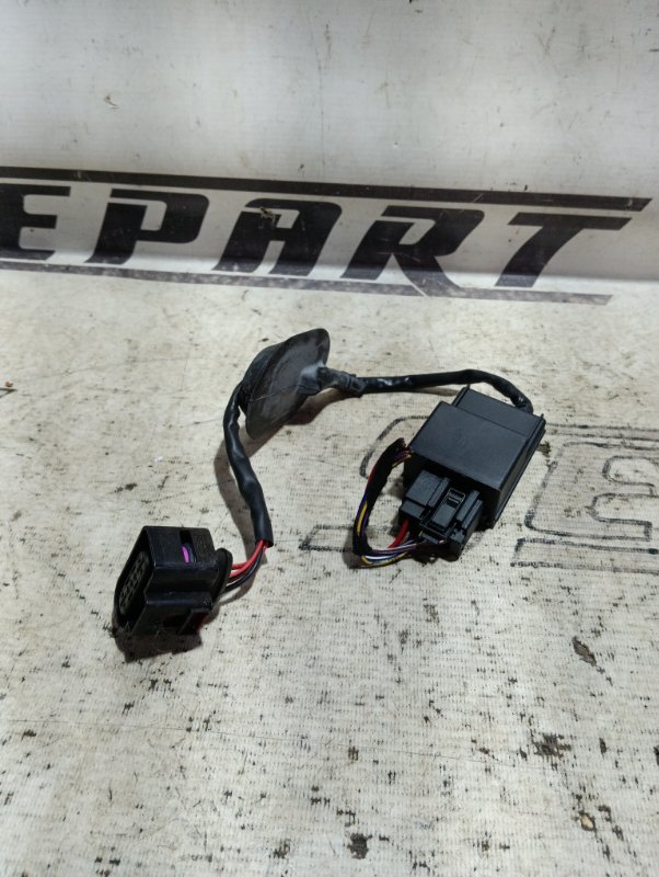 Блок управления топливным насосом Octavia 2009 1.4 CAXA Блок управления топливным насосом Octavia 2009 1.4 CAXA