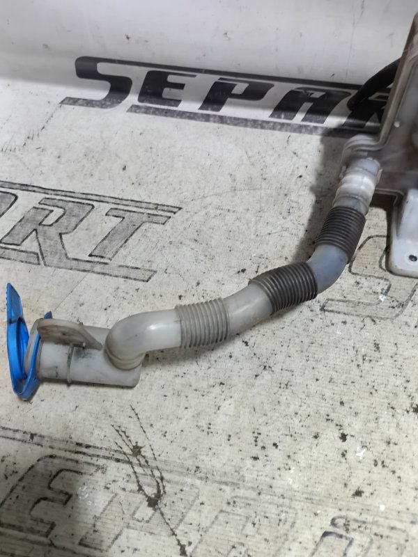 Бачок омывателя Octavia 2009 1.4 CAXA