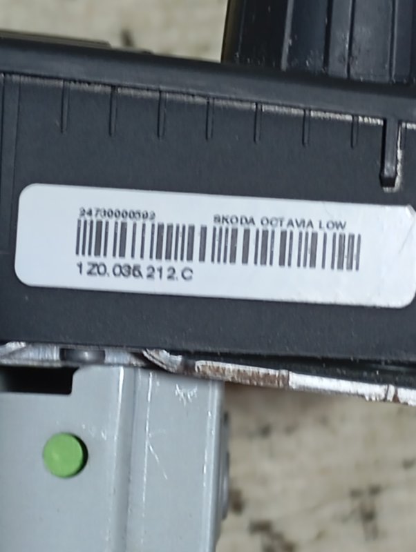 Магнитола 2 DIN Octavia 2009 1.4 CAXA