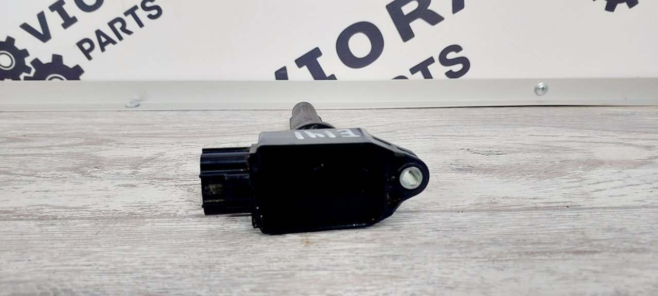 Катушка зажигания 6 GJ 2013 Седан 2.0