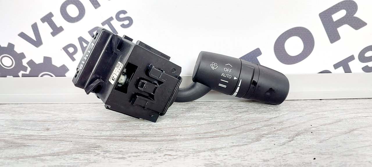 Запчасть переключатель подрулевой правый Mazda 6 GJ 2013 Седан 2.0 GKK666128 контрактная Переключатель подрулевой правый Mazda 6 GJ 2013 Седан 2.0 GKK666128 контрактная