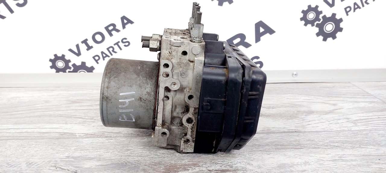 Блок ABS 6 GJ 2013 Седан 2.0