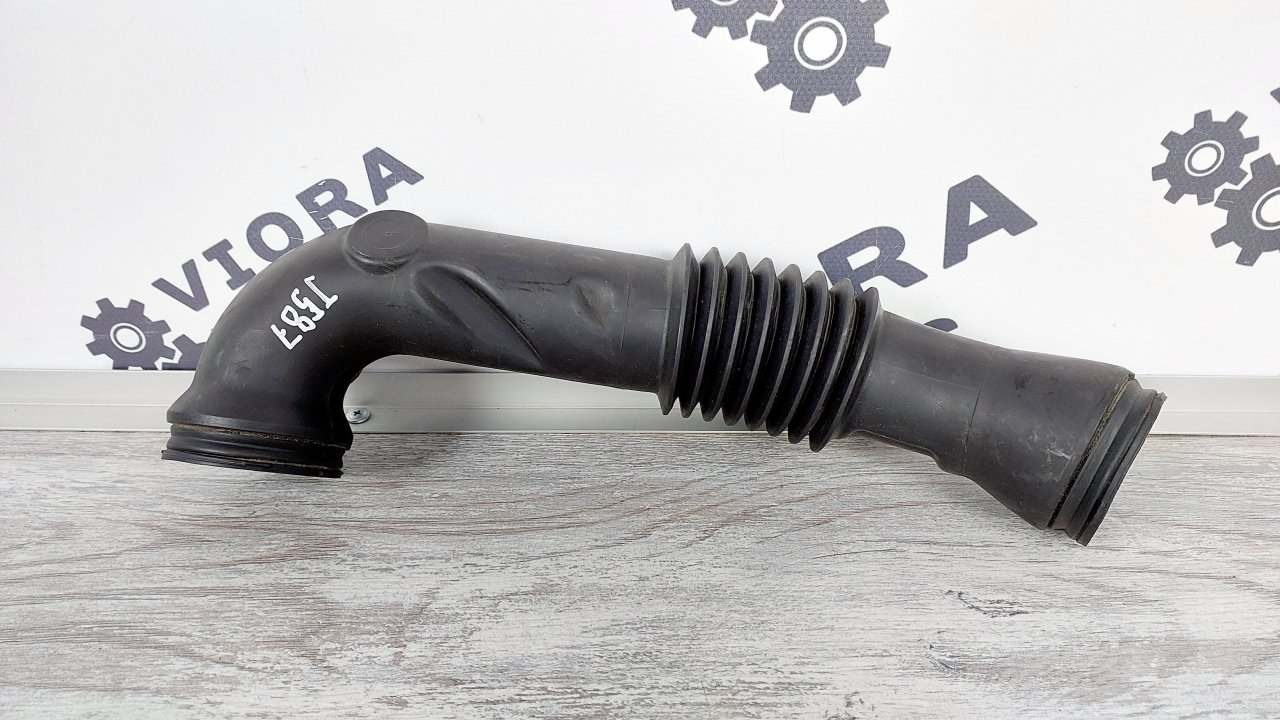 Патрубок воздушного фильтра Ford Fusion 2007 JU FXJA 1329626 контрактная