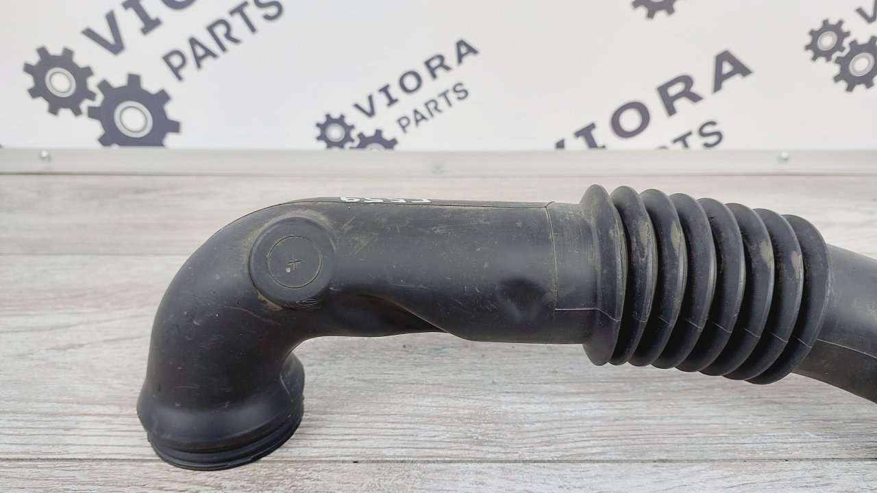 Патрубок воздушного фильтра Ford Fusion JU FXJC