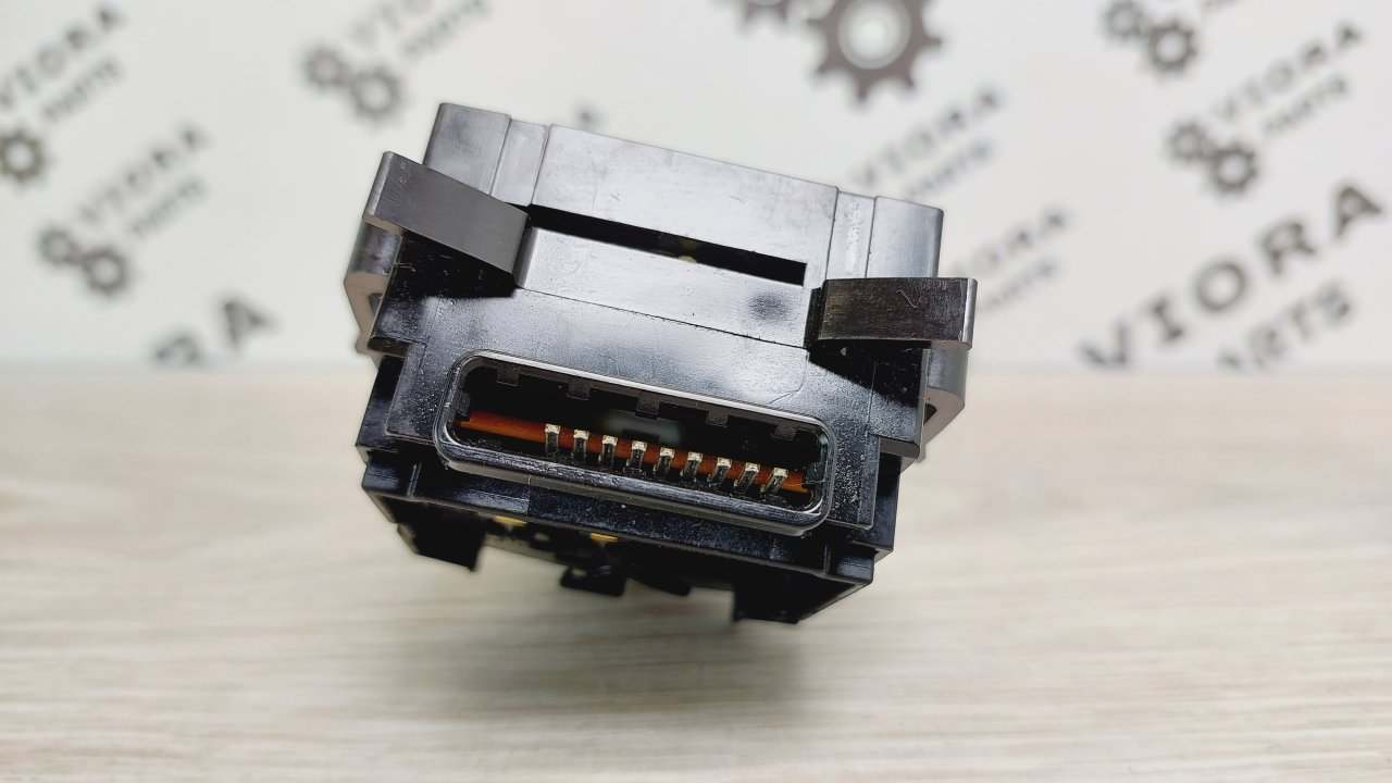 Переключатель подрулевой правый C-Crosser 2009 EP DW12MTED4 Переключатель подрулевой правый C-Crosser 2009 EP DW12MTED4